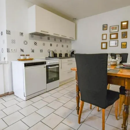 Aux Deux Cheminees Semesterbostad Chervey