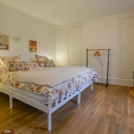 Aux Deux Cheminees * Chervey