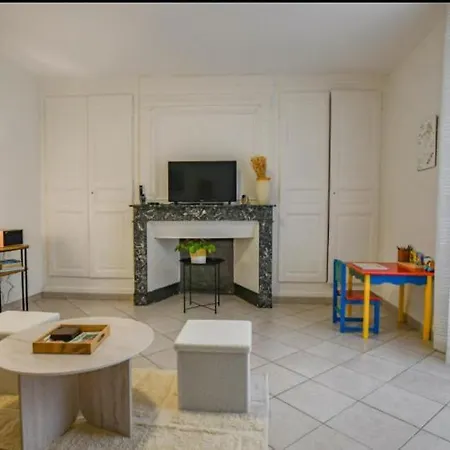 Aux Deux Cheminees * Chervey