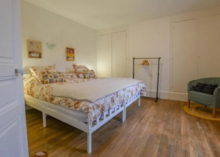 Aux Deux Cheminées * Chervey