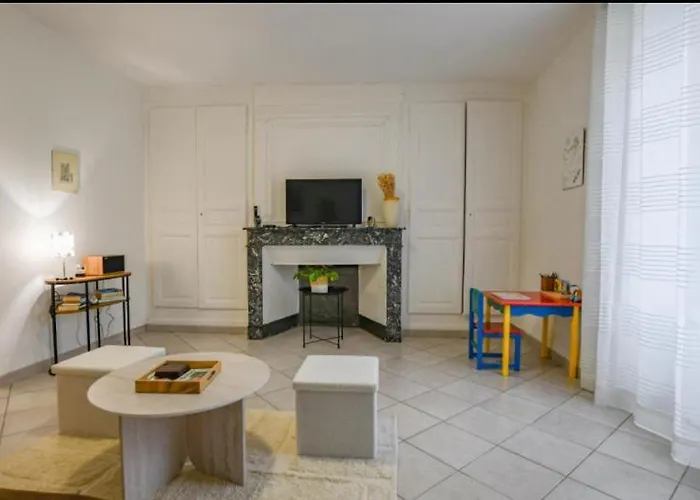 Aux Deux Cheminées * Chervey